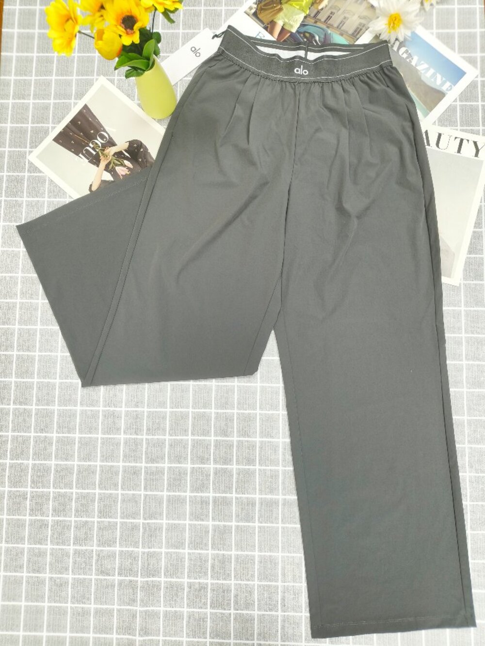 Brand New Alo Yoga💯Authentic Trouser Deep Gray (Regular XXS-XS)🥰